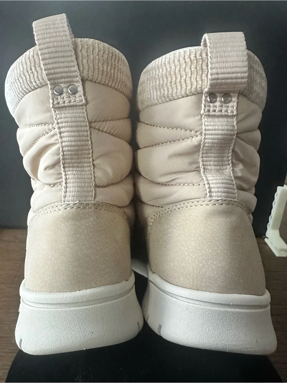 NWT Ryka Women's “Sienna Water Repellent” Bootie Size 5.5
